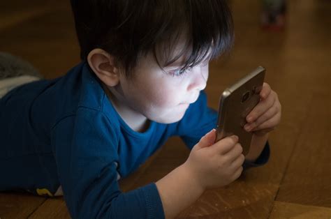 BAMBINI E TECNOLOGIA DIGITALE